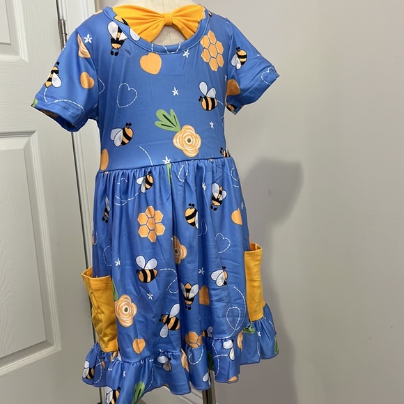 Bee Ruffle Dress - Picture 7 of 7